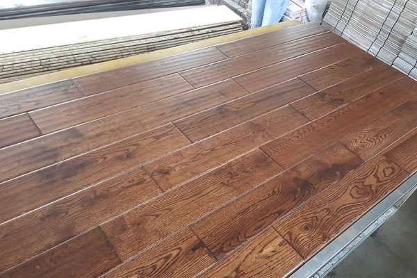 Solid Wood Flooring: Durable White Oak, Handscraped and UV Lacquered