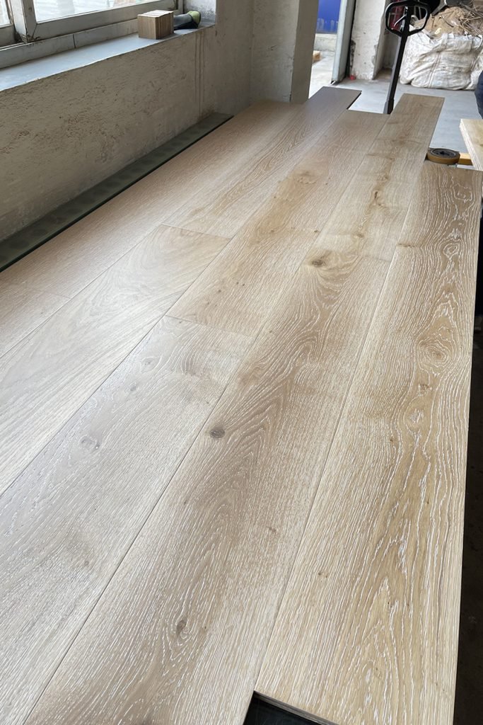 High-End Engineered Solid Oak Flooring - Custom Solutions for ...