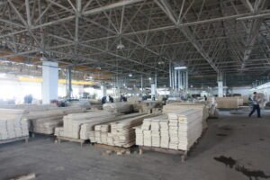 european-oak-engineered-flooring-production-workshop