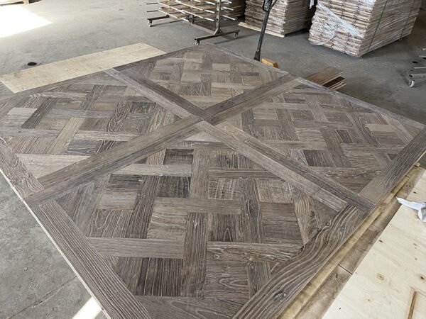 Reclaimed Elm Engineered Flooring-Versiles Pattern