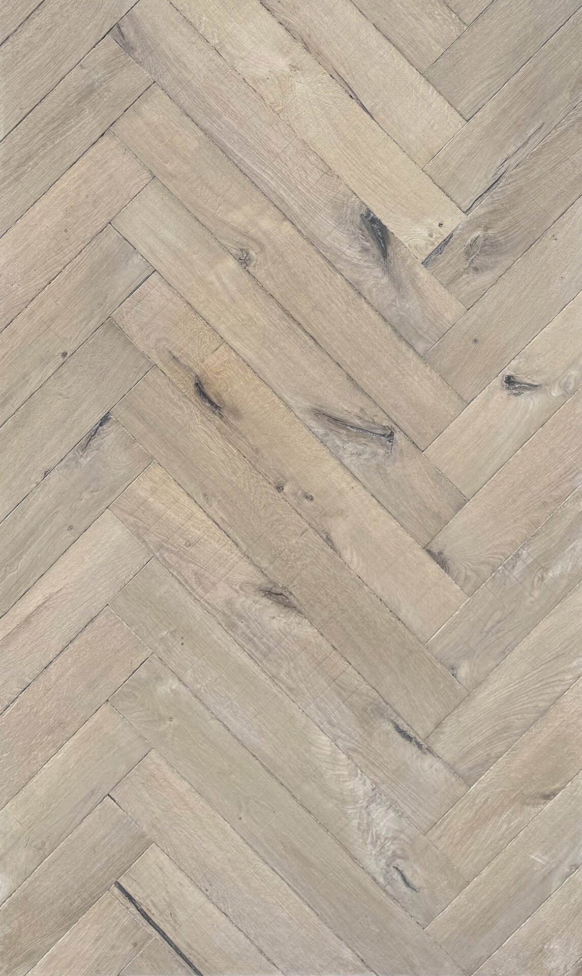 shrunken face invisible herringbone engineered oak flooring